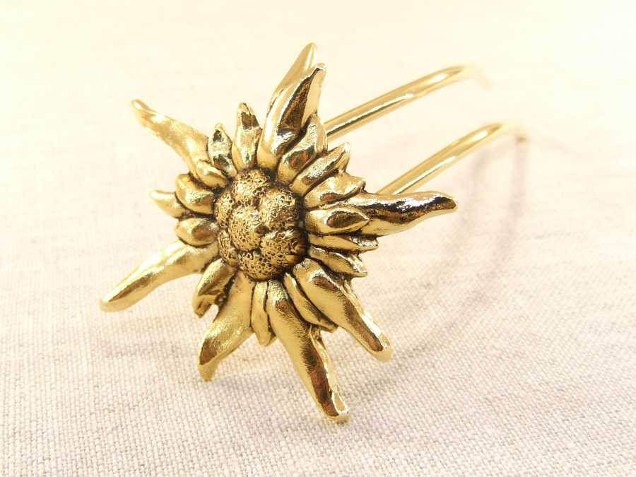 Hairpin Edelweiss Gold plated patinated