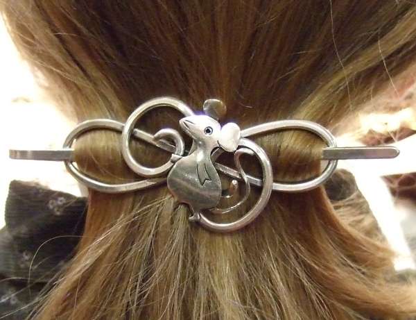 Fibule à cheveux La petite souris