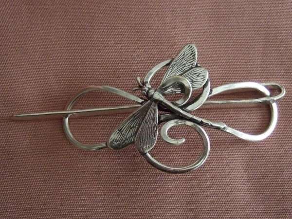 Fibule à cheveux La libellule