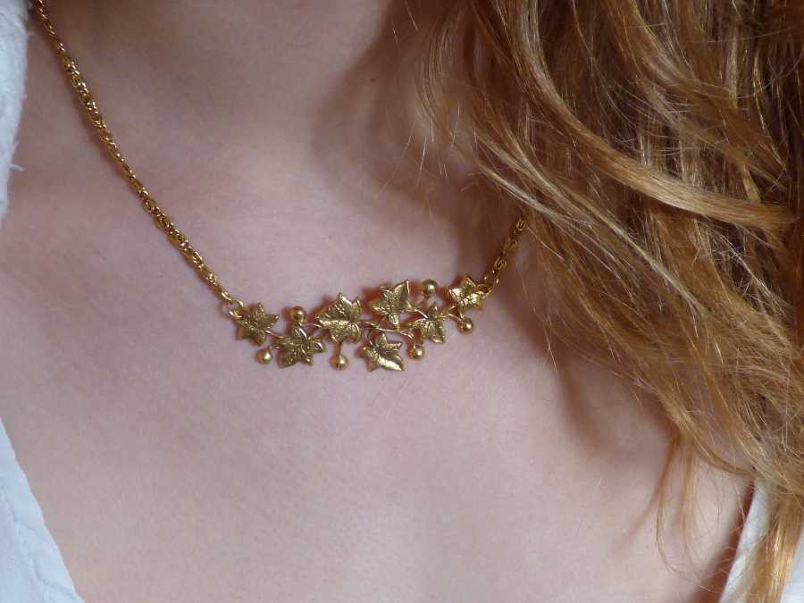 Necklace Branche lierre Gold plated patinated