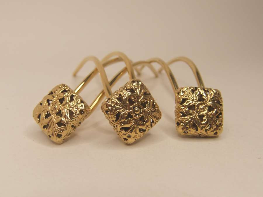 Small Hairpins Boutons Gold plated patinated